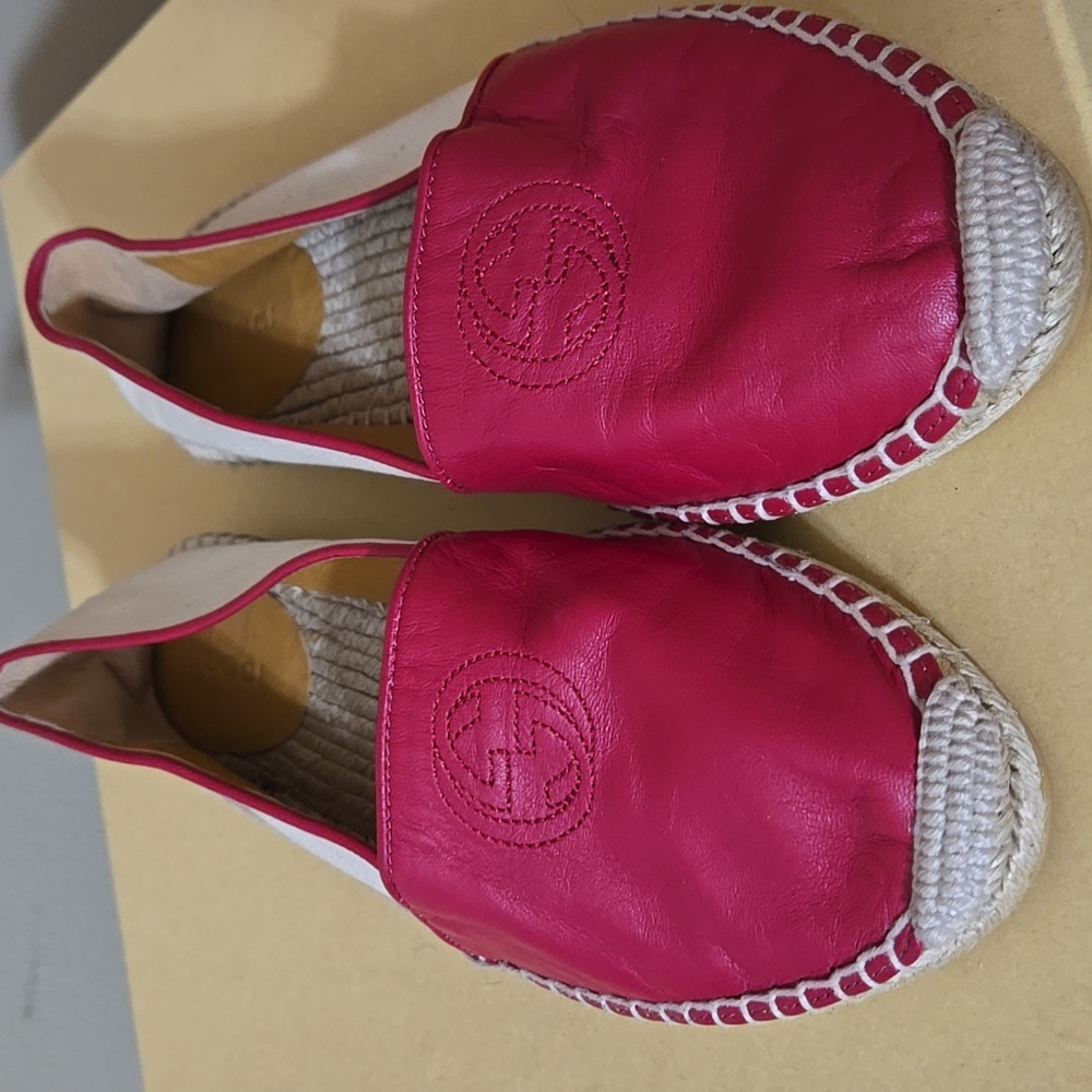 Gucci Red and Cream GG Leather and Canvas Espadrilles Size 6.5 - Picture 2 of 8